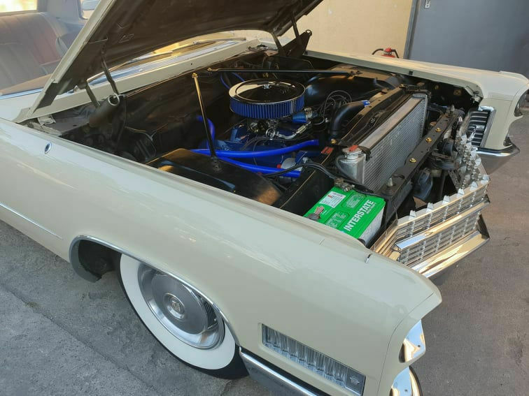 Dezente Tieferlegung Cadillac DeVille 1966