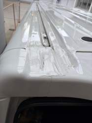 Dichtmasse am Dach unseres neuen Iveco Daily