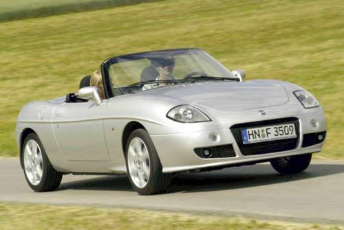 Der Fiat Barchetta knüpft nicht an den Spider an, das "Bötchen" hat aber seinen eigenen Charme