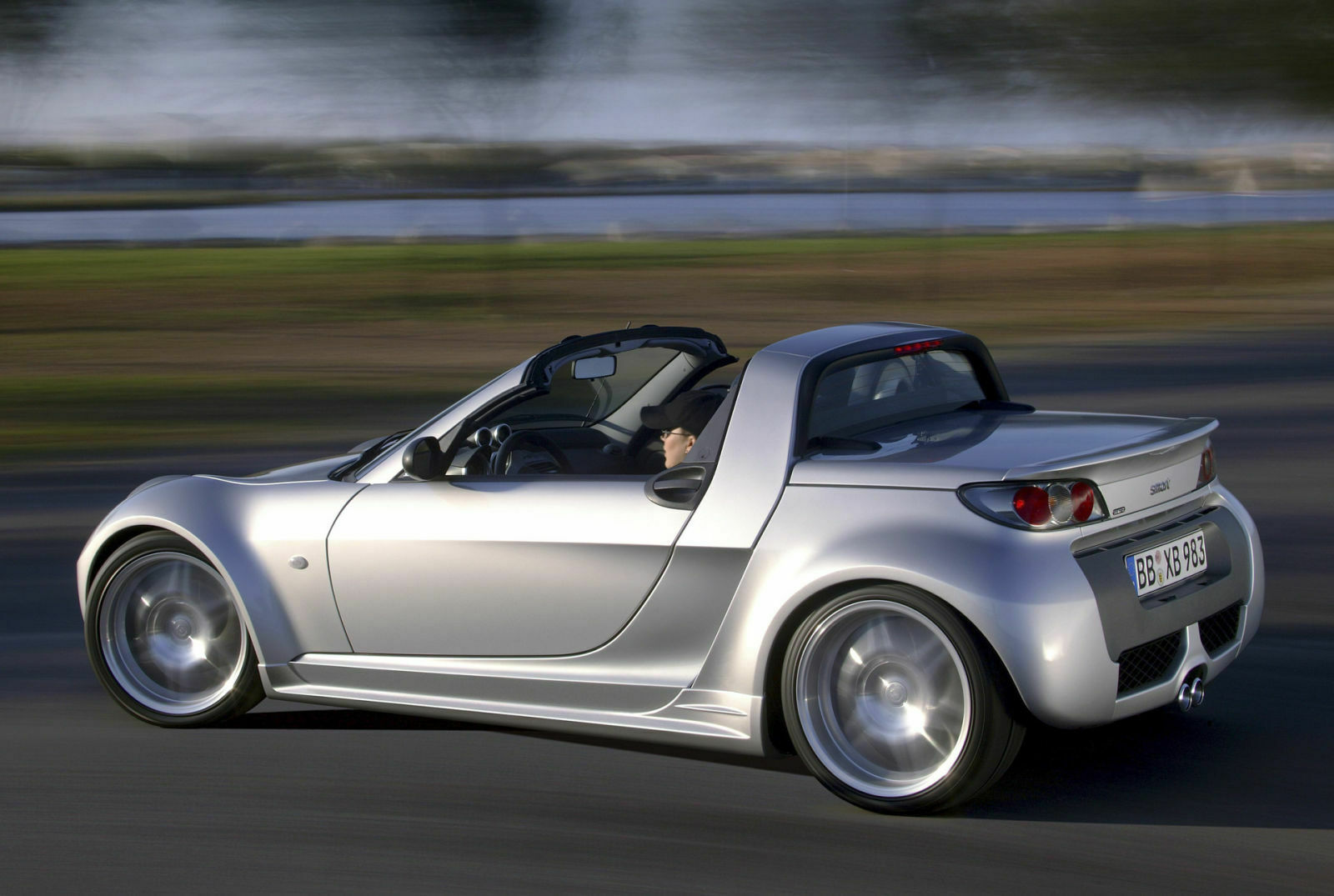 Die günstigen Zeiten für den Smart Roadster sind vorbei: im Schnitt kostet der kleine Zweisitzer mehr als 6.000 Euro