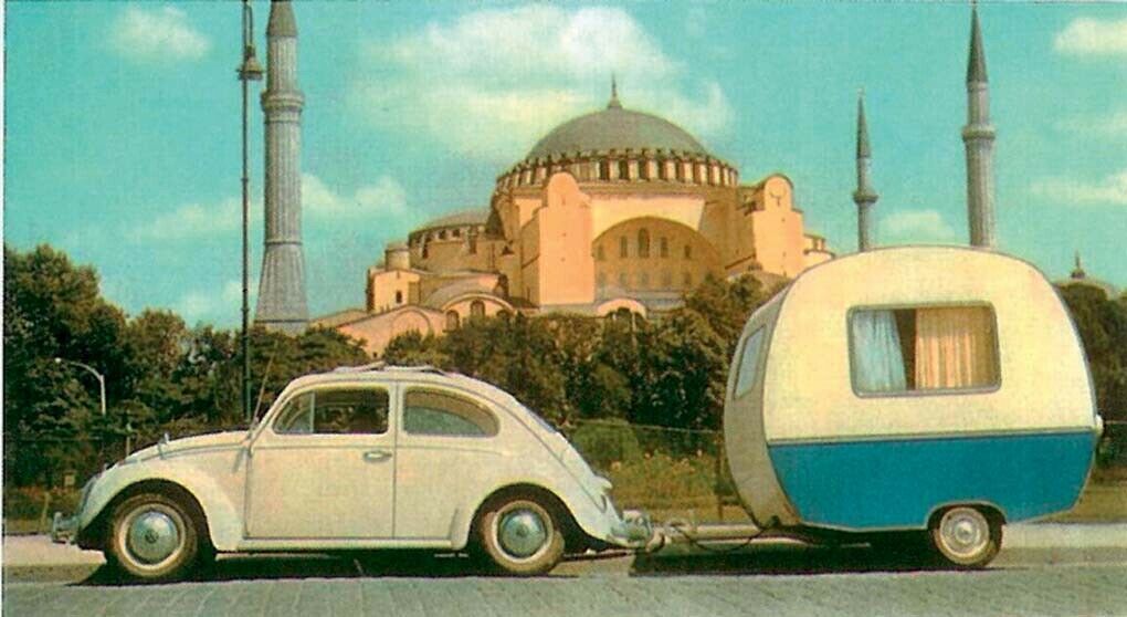 Das Schwalbennest von 1961 - gezogen von einem VW Käfer