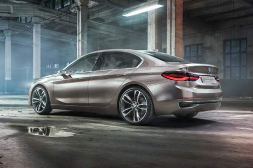Zur Technik gibt BMW keine Details bekannt. Wir schätzen, die 1er Limousine fährt mit Frontantrieb und drei bis vier Zylindern