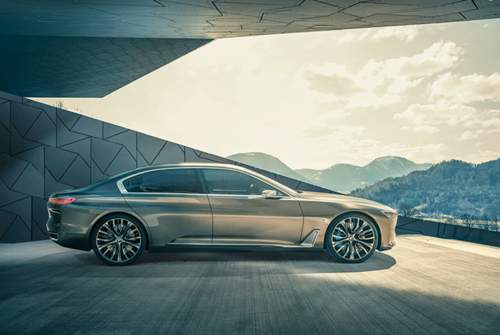 Die Plattform teilt sich der 5er mit dem neuen 7er. Auf den gab BMW mit diesem Konzept einen Ausblick