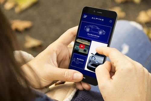 Wer per Smartphone-App bestellt, kann sich eine Seriennummer aussuchen, die "Première Edition" ist auf 1.955 Exemplare limitiert