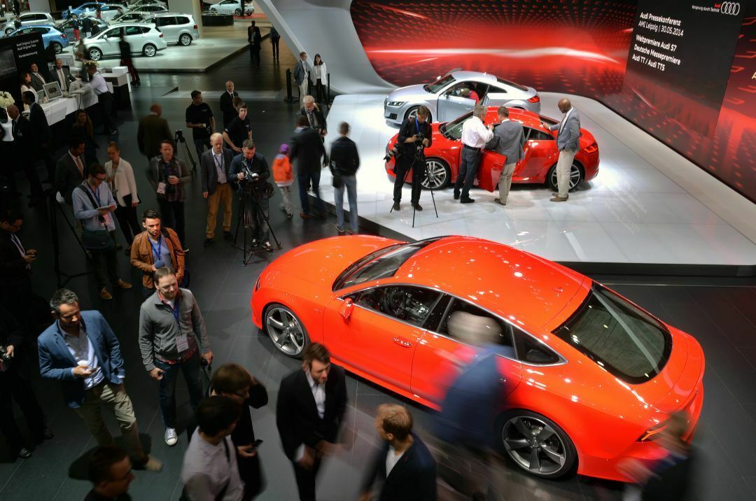 Auf der AMI in Leipzig drängen sich die Besucher auf dem Stand von Audi