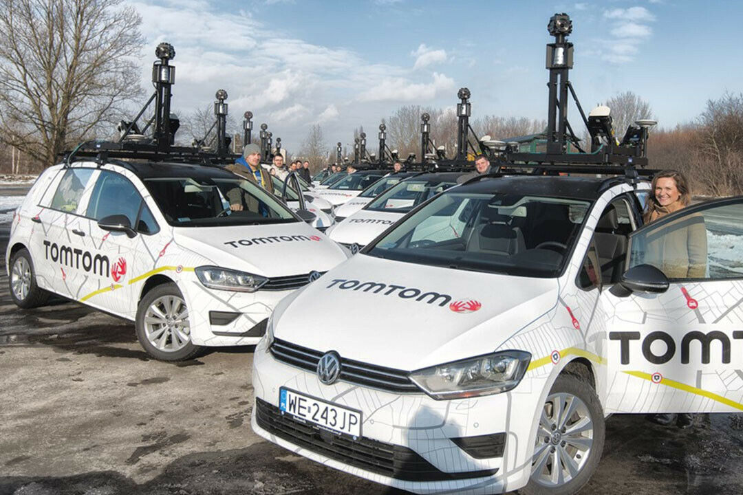 Bis Ende 2015 will der Kartendienst TomTom exaktes Kartenmaterial für die deutschen Autobahnen erhoben haben