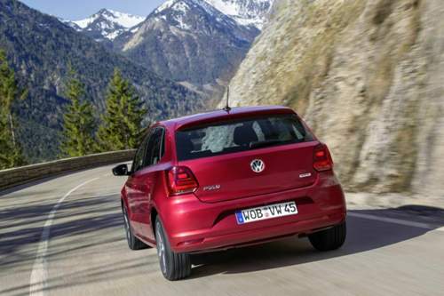 In der zweiten Jahreshälfte bringt VW erstmals einen Blue-Motion-Polo mit Benzinmotor, mit einem neuen 1,0-Liter-Turbo-Dreizylinder und 95 PS
