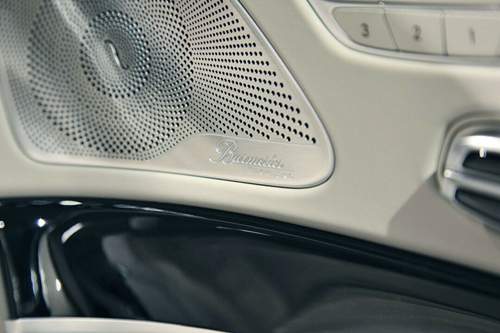 Burmester konnte schon während der Entwicklungszeit des Autos mitwirken und so die optimalen Einbau-Orte der Audiokompononten festlegen