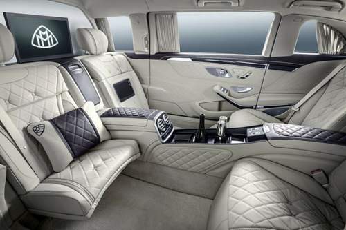 Die HiFi-Manufaktur baute 25 Tief- und Hochtöner in den verlängerten Mercedes Maybach ein