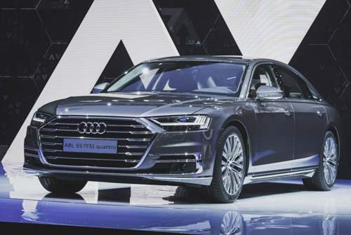 Die stärkste Motorisierung für den A8 wird ein W12 mit 585 PS sein