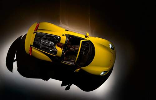 918-Gesamtprojektleiter Dr. Frank-Steffen Walliser sagt, der V8 ohne Aufladung wiegt 138 Kilogramm – das ist die Hälfte vom V6-Biturbo im Panamera.
