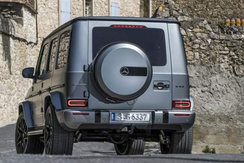 Wie bisher hängt Mercedes das Ersatzrad der G-Klasse an die Heckklappe