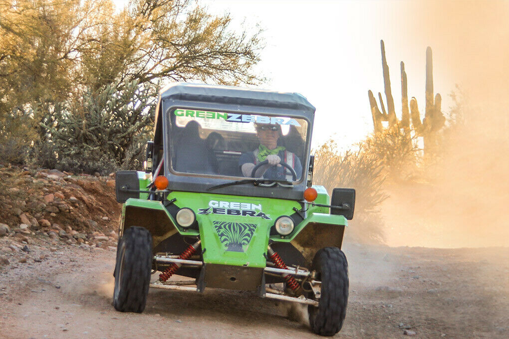 Der Tomcar TM2 ist eine Mischung aus Buggy, Geländewagen und Quad.