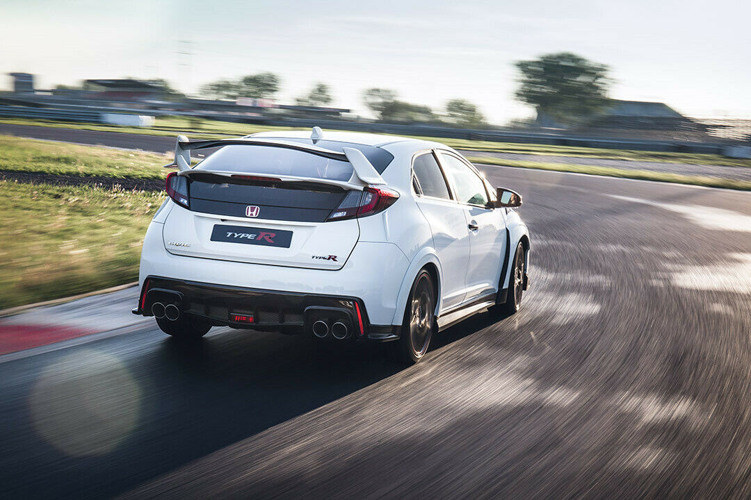 Das ESP des Honda Civic Type R lässt sich übrigens komplett ausschalten