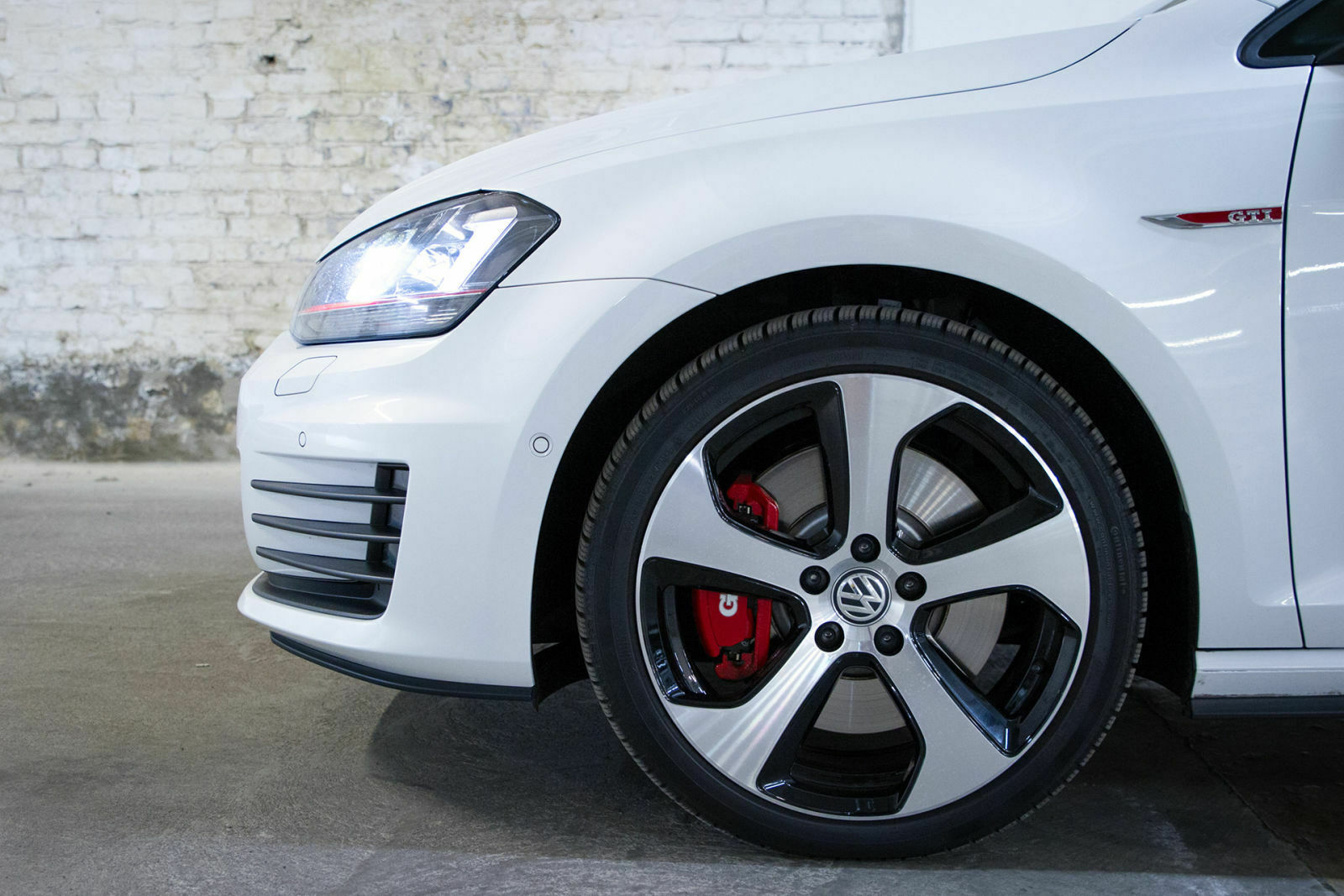 Golf GTI Performance: 1.175 Euro Aufpreis für eine große Bremse, eine Differenzialsperre und zehn extra-PS