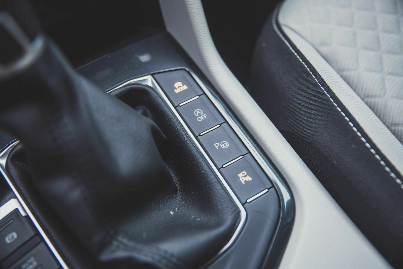 Mit Fahrmodus-Schalter für sparsames, komfortables oder sportliches Fahren, waren alle fünf Tiguan ausgerüstet
