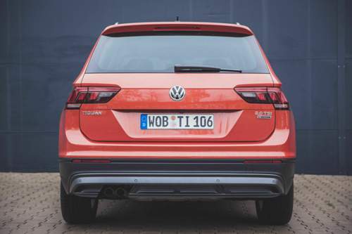 Mit der Comfortline-Ausstattung und einigen Extras rollte der Tiguan 2.0 TSI auf unseren Hof
