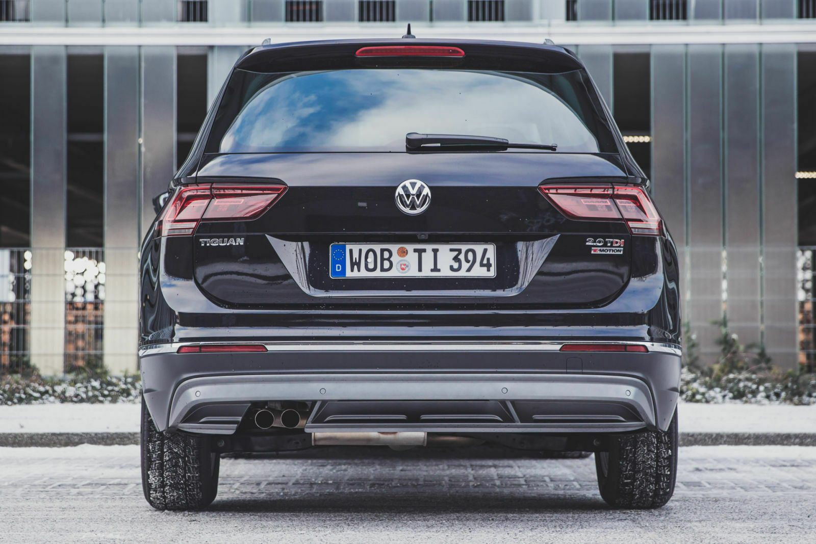 Der kräftige Diesel kam in der Highline-Ausstattung mit andersfarbigem Einsatz in der Heckschürze