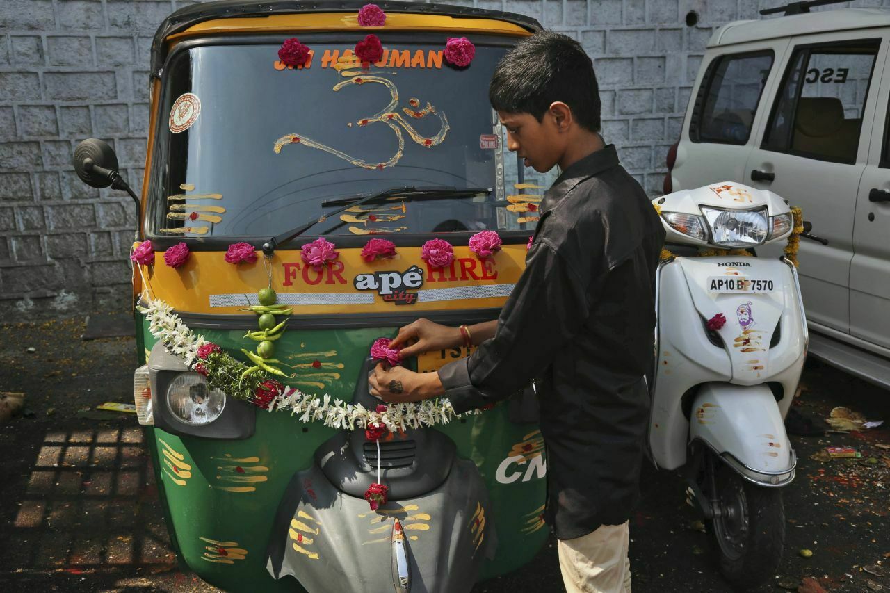 In Indien leben 1,25 Milliarden Menschen. Eine echte Massen-Nachfrage nach teuren Autos fehlt trotzdem
