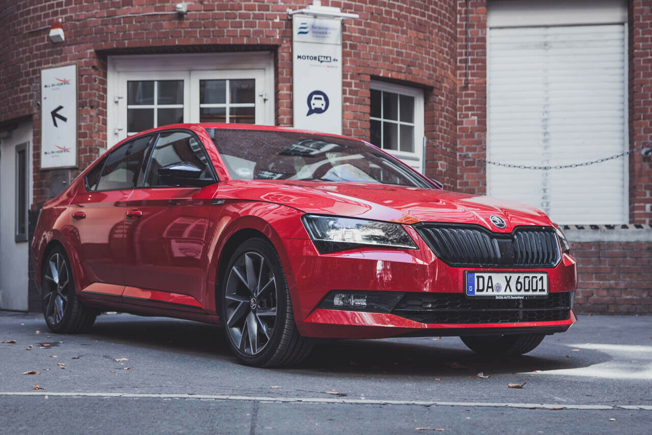 Unser Dauertester, ein Skoda Superb Sportline: Limousine mit 190 Diesel-PS und viel Ausstattung