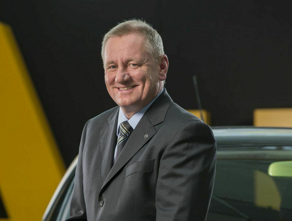 Opel-Vertriebsvorstand Peter Christian Küspert sagte der "Automobilwoche": 25 Prozent der Händler schreiben Verluste, fünf Prozent wiesen sogar eine "ungenügende Verkaufrszielerreichung" auf