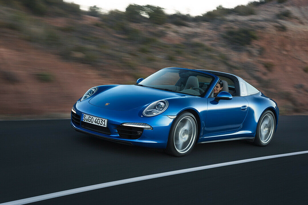 "Nur" 282 km/h schnell: Porsche 911 Targa. Das Coupé fährt drei km/h fixer