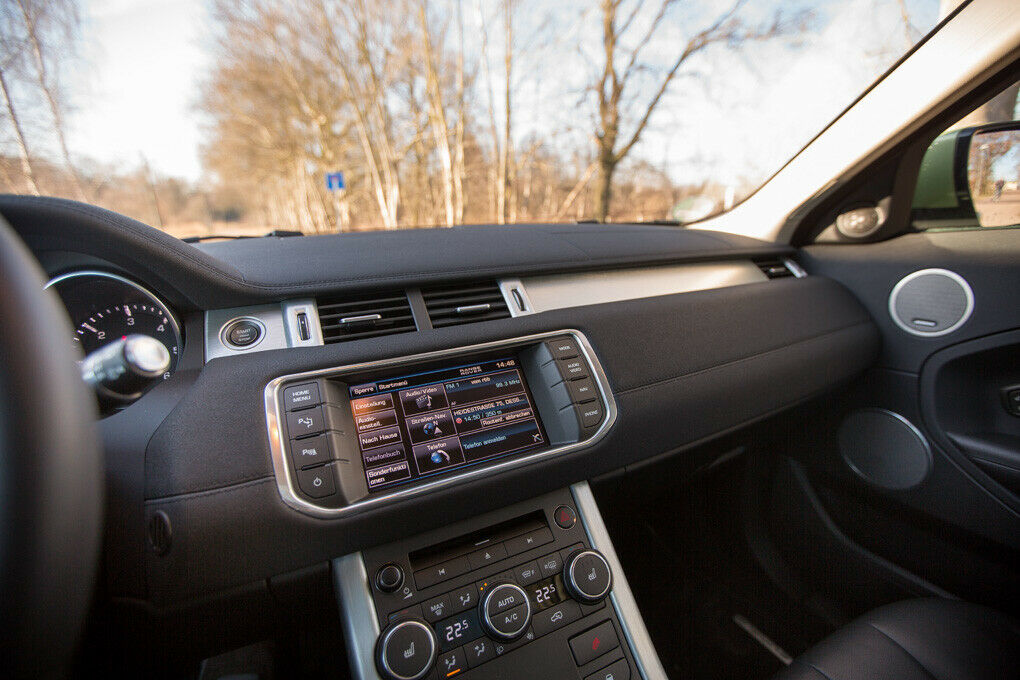 Range Rover Evoque: Cockpit