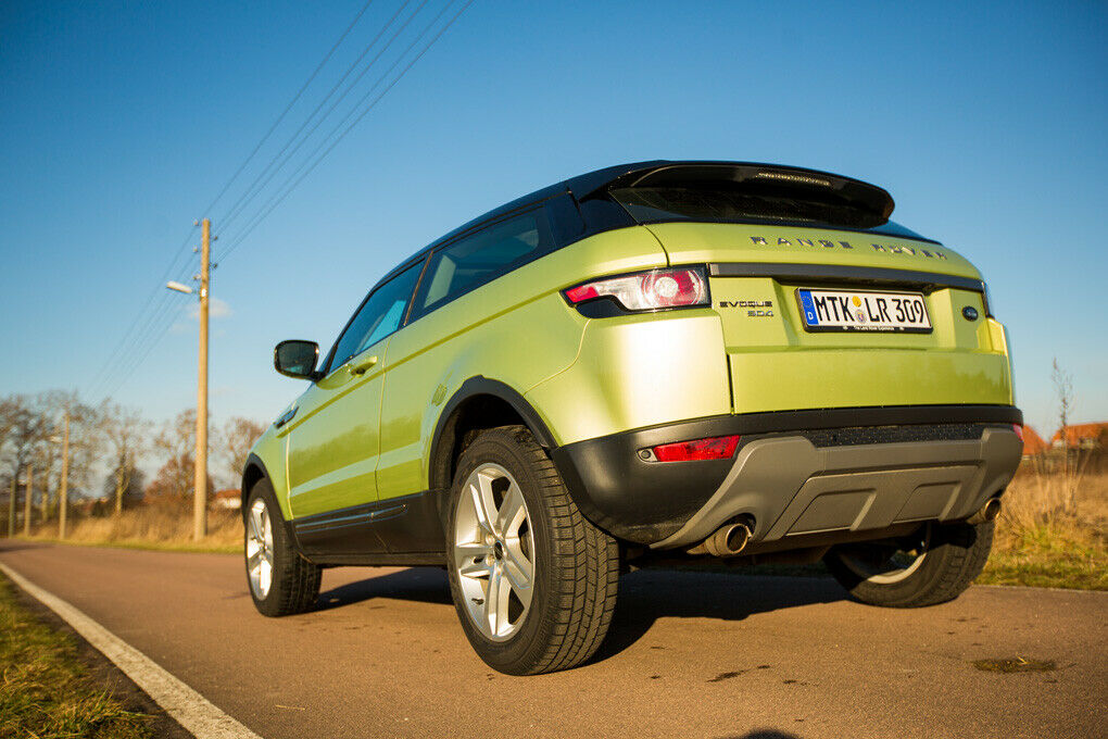 Ob von vorn oder hinten: Der Range Rover Evoque sticht ins Auge