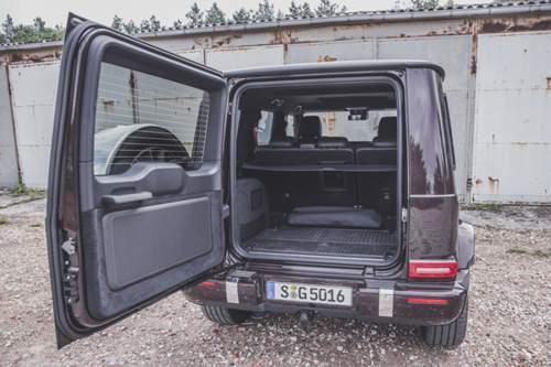 Mercedes G 500 Kofferraum: Hereinspaziert? Was von außen groß wirkt, bietet innen relativ wenig Platz