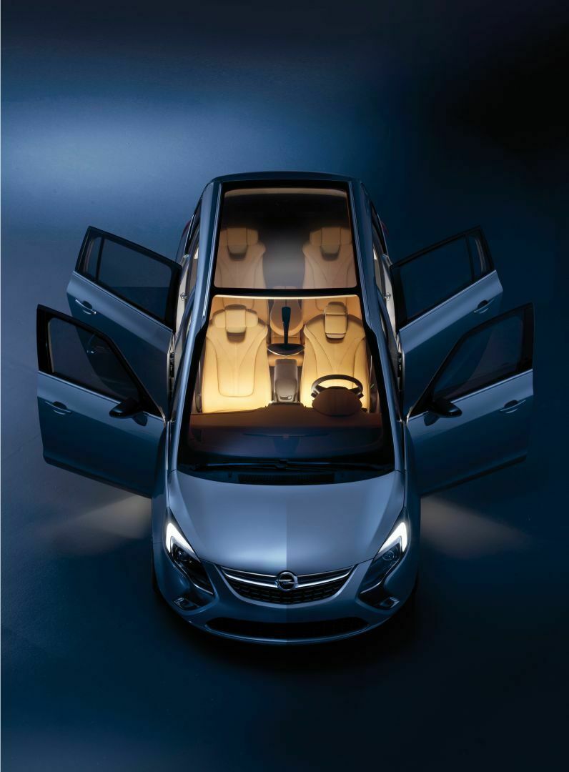 Opel Zafira Tourer Concept Panorama
