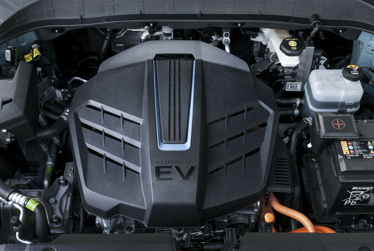 Hyundai Kona Elektro: Blick unter die Motorhaube