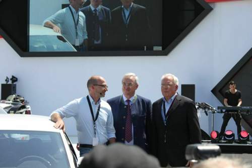 Klaus Bischoff, Dr. Martin Winterkorn und Ulrich Hackenberg am Wörthersee-GTI