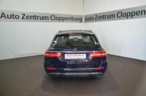 W213 T-Modell in Canvasitblau-Metallic 3