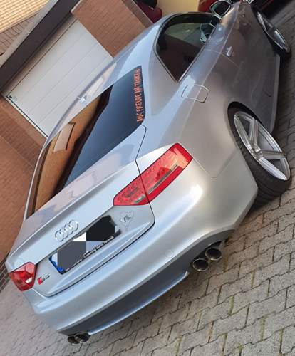 V8