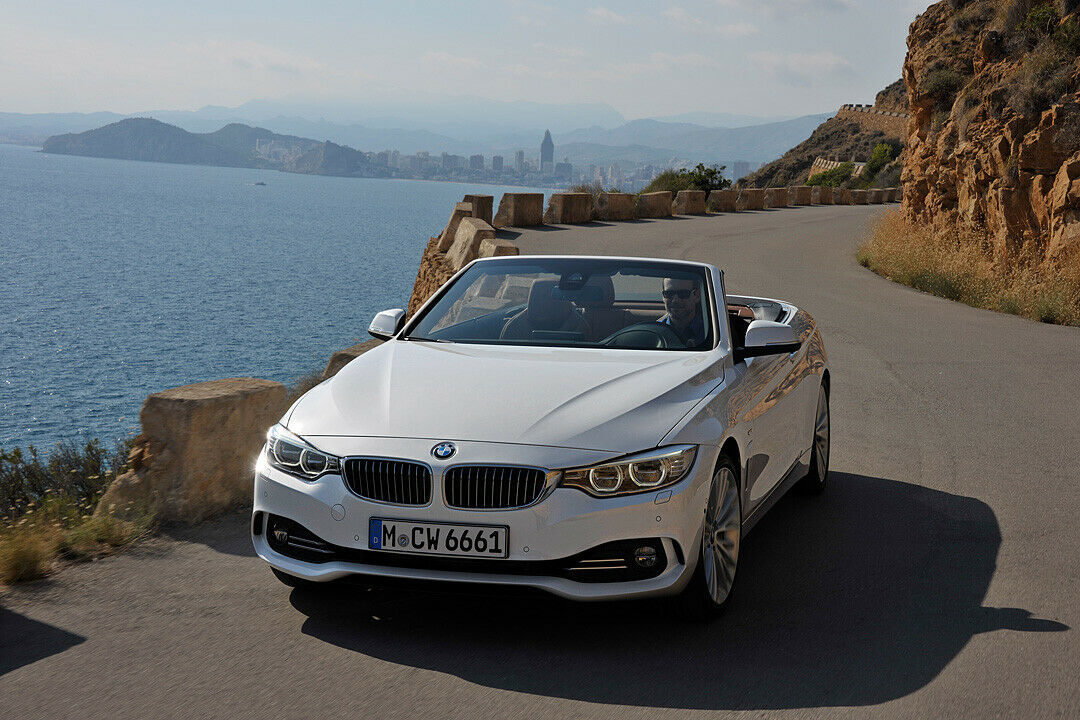 Das 4er Cabrio verteilt sein Gewicht perfekt: 50:50