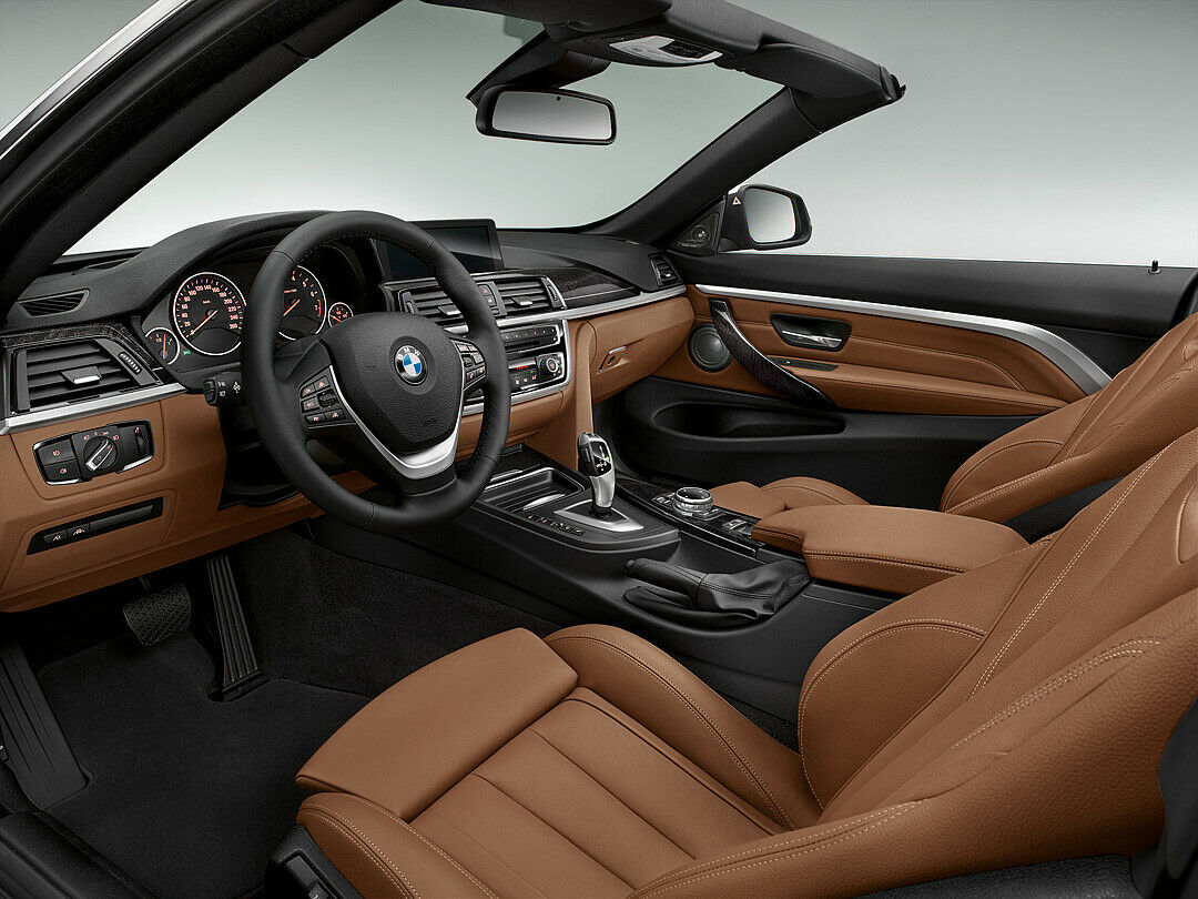 Der Innenraum des BMW 4er Cabrios