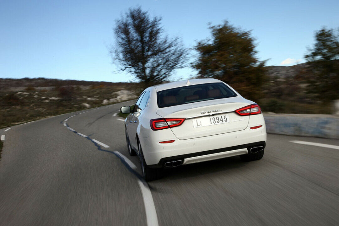 Die schnellste Serienlimousine kommt aus Italien: Der Maserati Quattroporte.