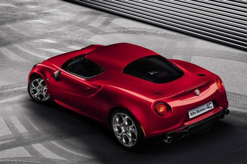 Der Alfa 4C wirft die ewige Frage auf. Warum gab es solche Autos von Alfa nicht früher.