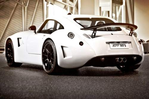 Der Wiesmann MF 5 wird nicht oft angeboten, aber er schafft es oft auf den mobile.de-Parkplatz. Pro Angebot 189-mal