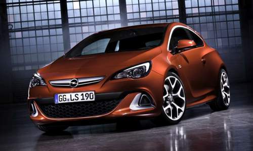Der stärkste Fronttriebler: 280 PS und 400 Newtonmeter des Opel stemmen sich gegen 1.550 Kilogramm Leergewicht