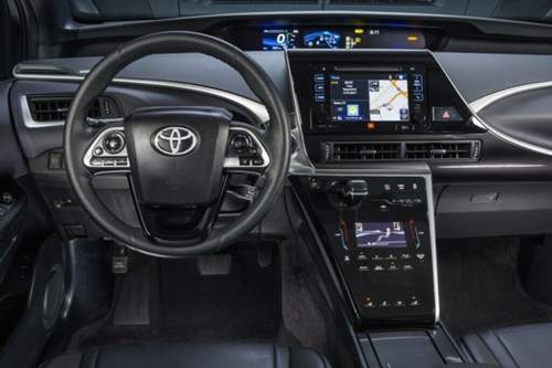 Erster Blick in den Innenraum von Toyotas Brennstoffzellen-Auto Mirai
