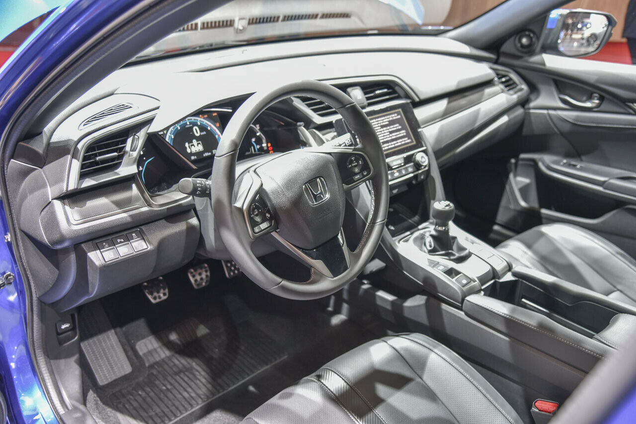 Honda Civic Limousine: Premiere in Paris