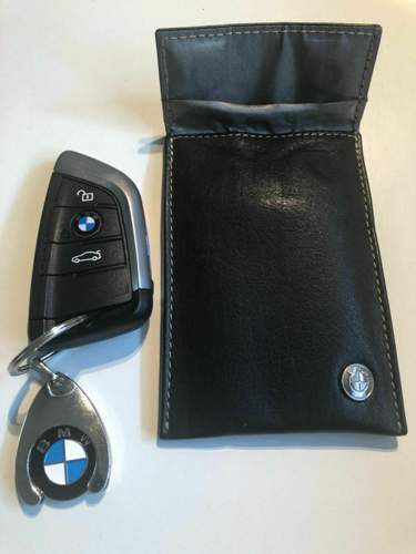 X2 Schluessel mit Etui.jpg