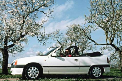 Das Opel Kadett Cabrio von Bertone wurde länger gebaut als das Ausgangsmodell
