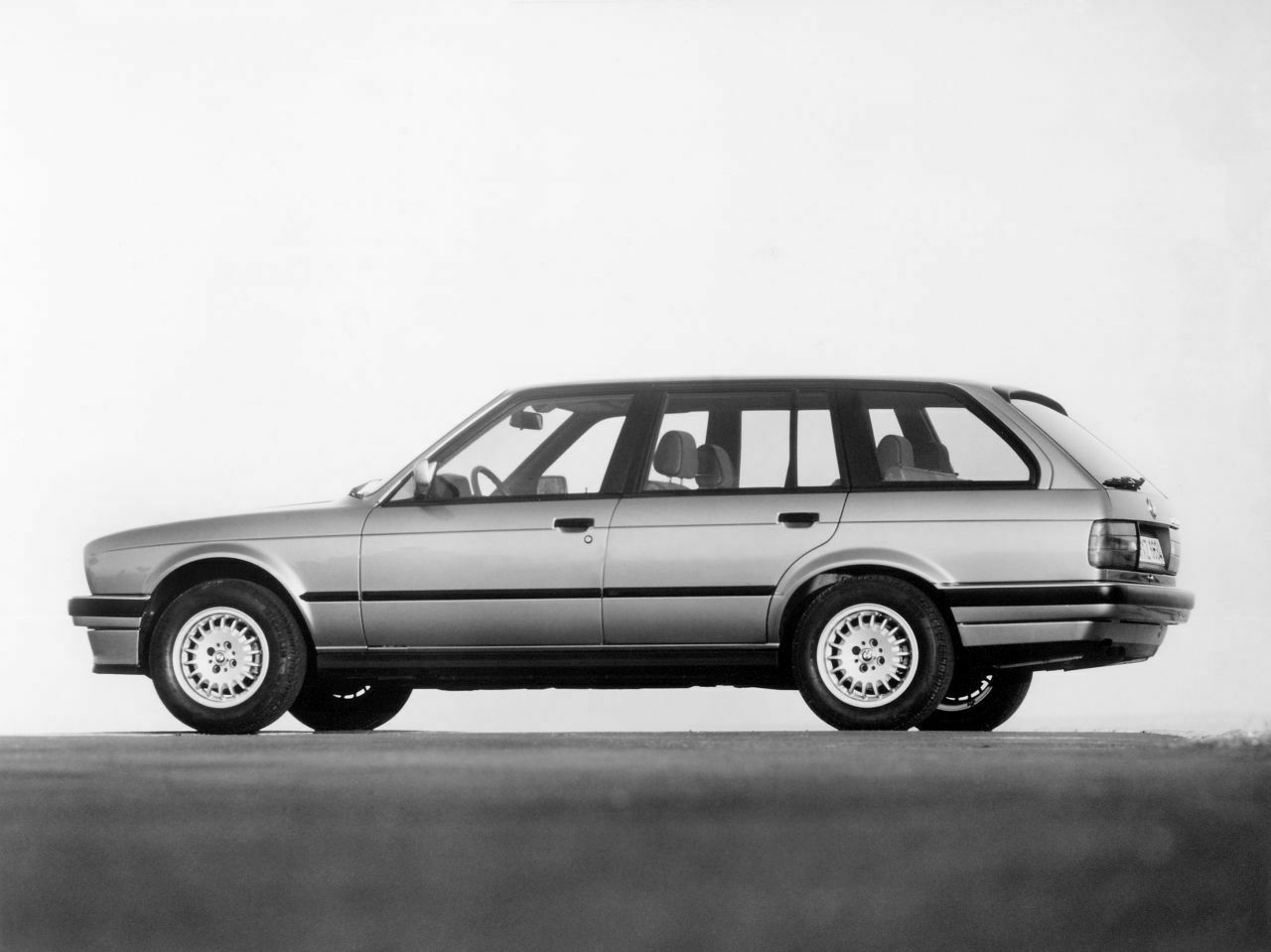 Beim BMW 3er (E30) müssen wir schon längst von einem begehrten Klassiker sprechen. Das gilt besonders für den Kombi