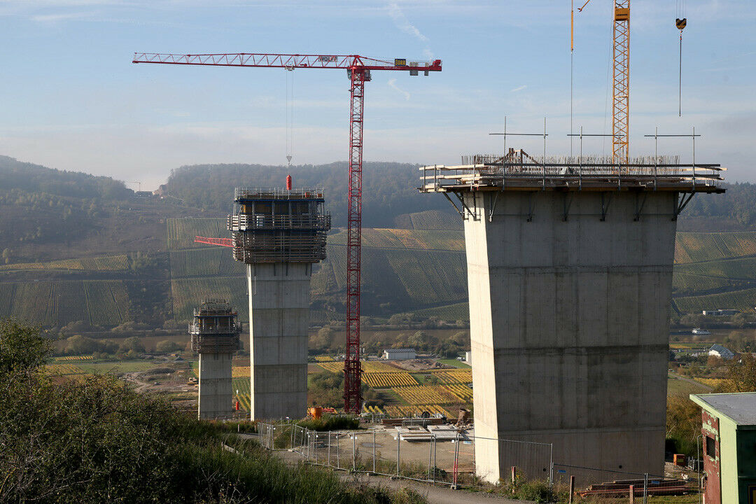 Diese Brücke braucht mehr Geld und Geduld
