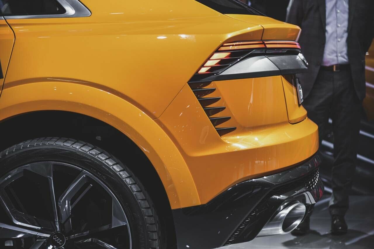 Audi Q8 Sport Concept: Heck aus seitlicher Perspektive