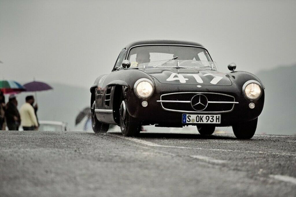 Dies ist nicht der Unfallwagen: Mercedes 300 SL auf der Mille Miglia