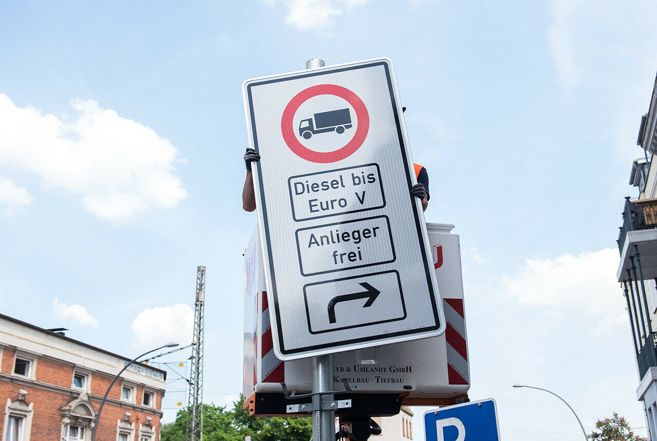 Der Verband der Automobilindustrie (VDA) rechnet nicht mit flächendeckenden Dieselfahrverboten