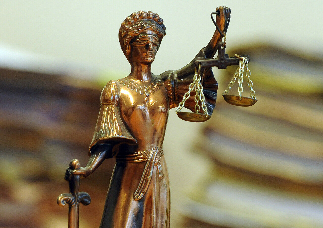 Die Staatsanwaltschaft München II wirft dem Betroffenen Betrug und unlautere Werbung vor